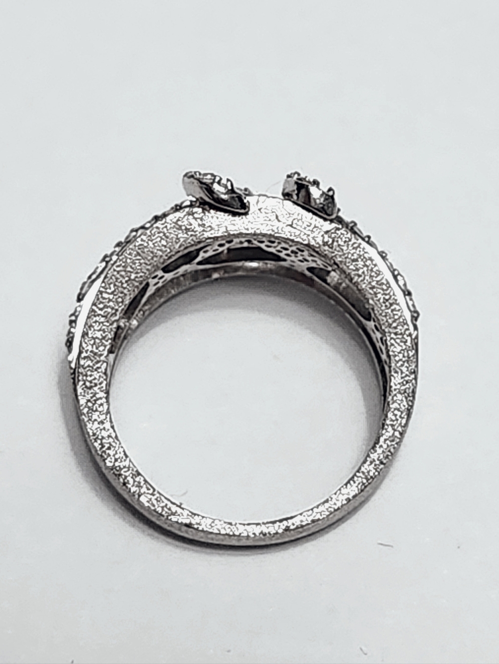 Sterling Silver Wide Unique RING size 6 one stone missing - Picture 8 of 9
